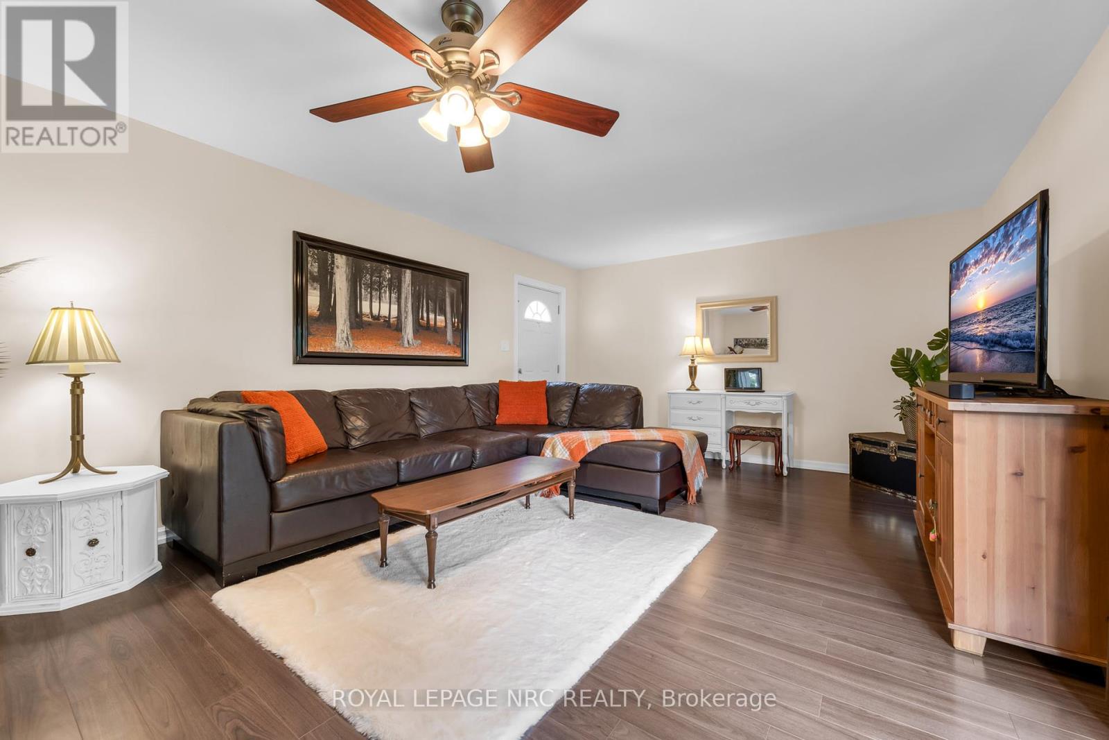 475 East 38th Street, Hamilton, Ontario  L8V 4G7 - Photo 17 - X12465209