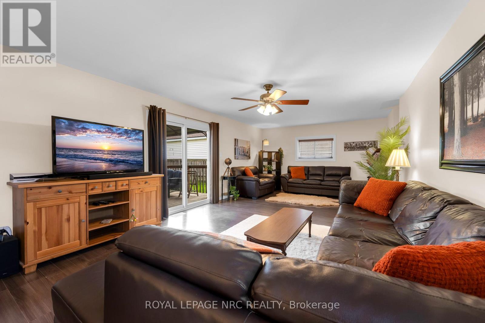 475 East 38th Street, Hamilton, Ontario  L8V 4G7 - Photo 19 - X12465209