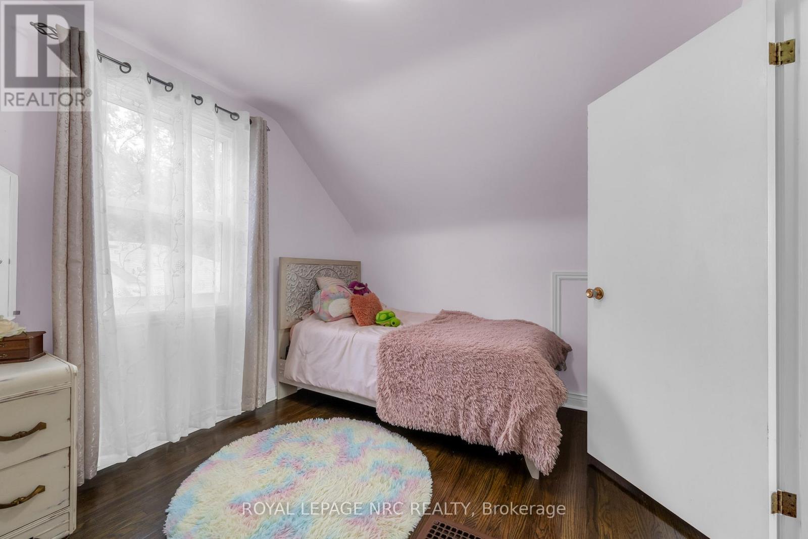 475 East 38th Street, Hamilton, Ontario  L8V 4G7 - Photo 25 - X12465209
