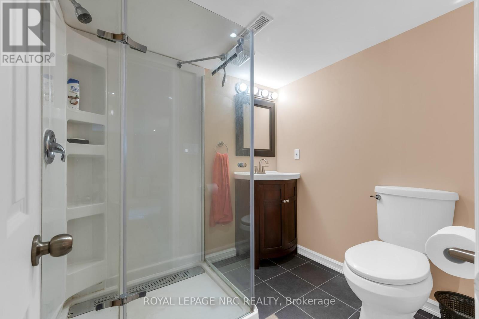 475 East 38th Street, Hamilton, Ontario  L8V 4G7 - Photo 28 - X12465209
