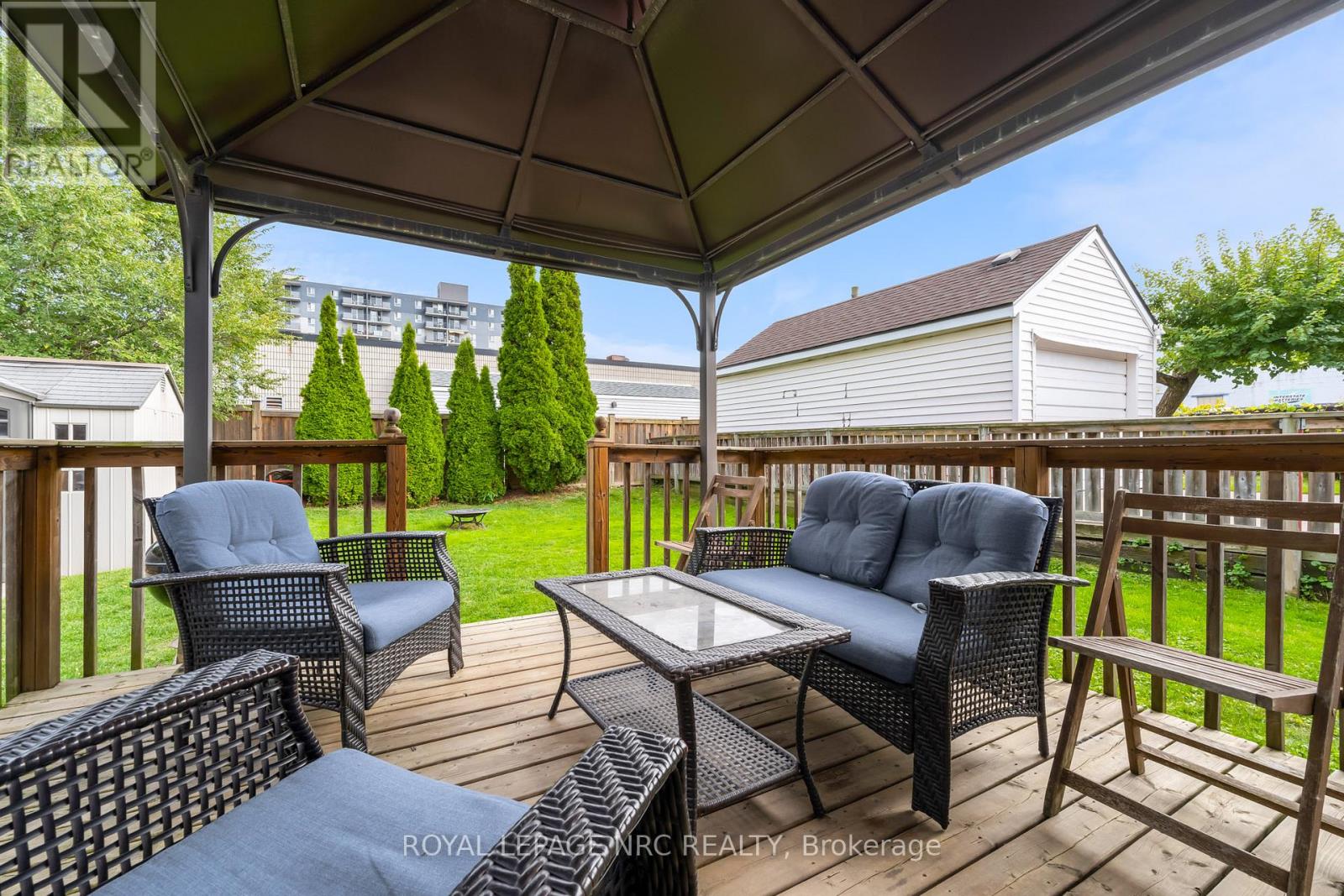 475 East 38th Street, Hamilton, Ontario  L8V 4G7 - Photo 34 - X12465209
