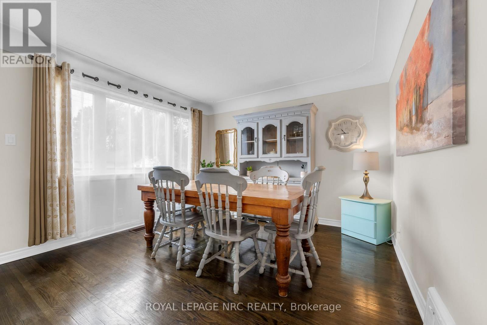475 East 38th Street, Hamilton, Ontario  L8V 4G7 - Photo 5 - X12465209