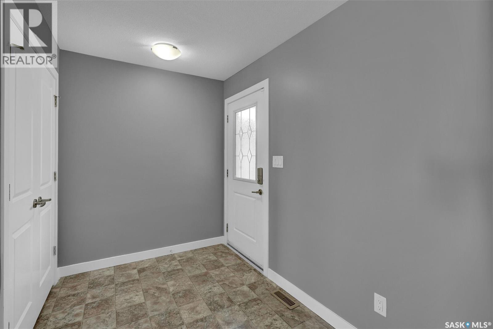 5188 Crane Crescent, Regina, Saskatchewan  S4W 0H8 - Photo 4 - SK017130