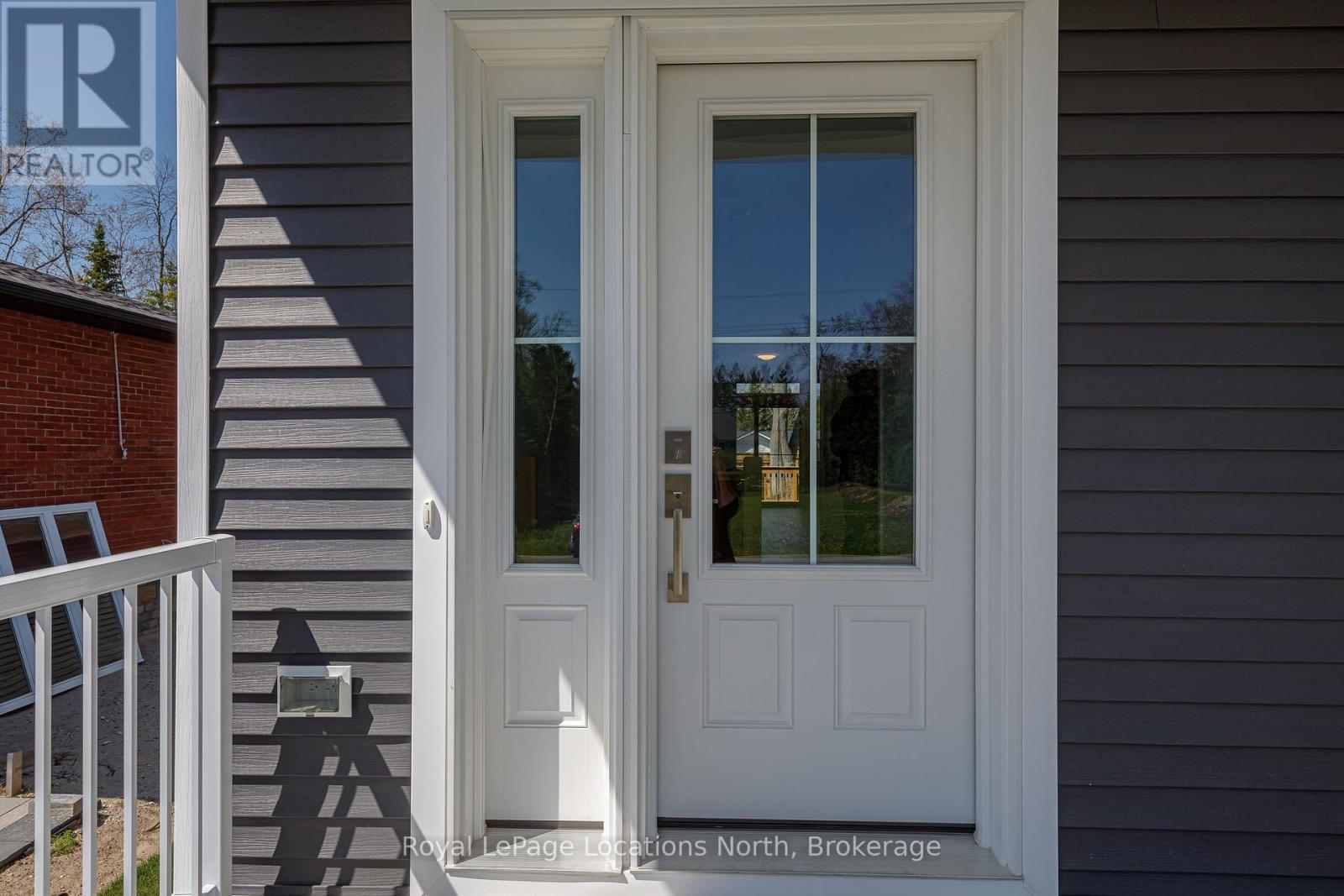 64 52nd Street S, Wasaga Beach, Ontario  L9Z 1W8 - Photo 10 - S12465530