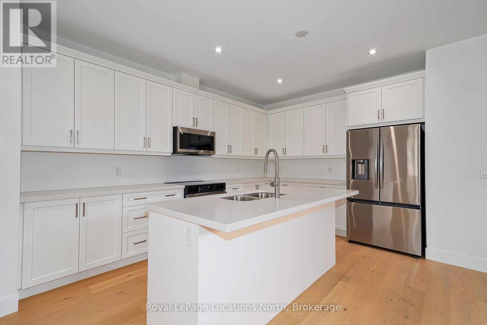 64 52nd Street S, Wasaga Beach, Ontario  L9Z 1W8 - Photo 14 - S12465530