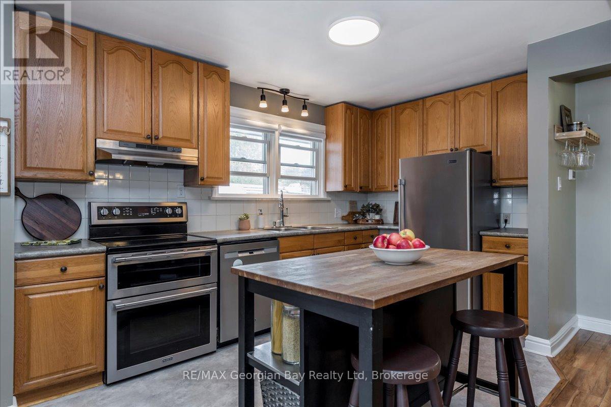 327 Scott Street, Midland, Ontario  L4R 2M9 - Photo 10 - S12465578