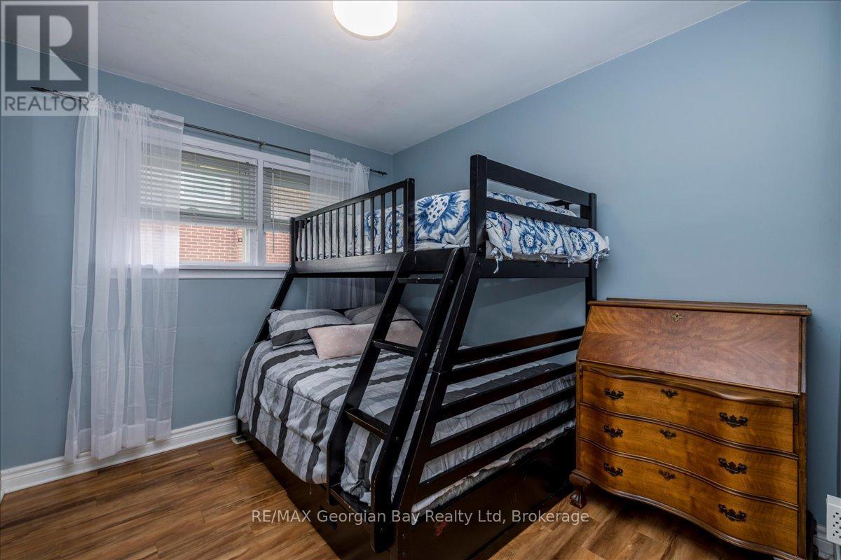 327 Scott Street, Midland, Ontario  L4R 2M9 - Photo 16 - S12465578