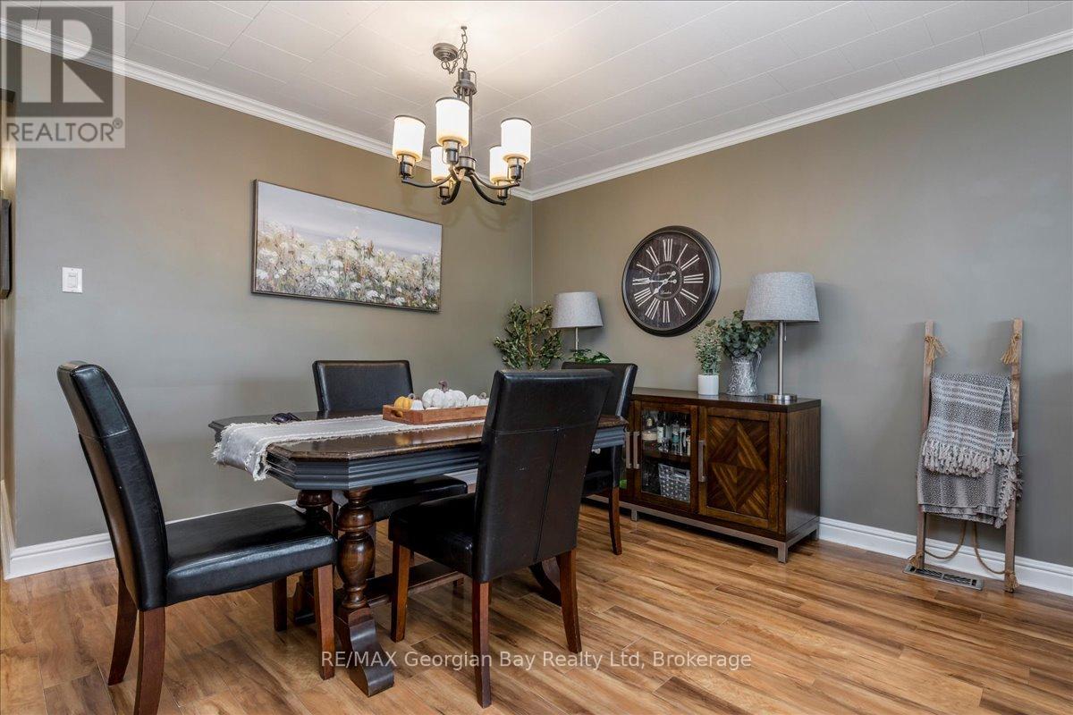 327 Scott Street, Midland, Ontario  L4R 2M9 - Photo 6 - S12465578