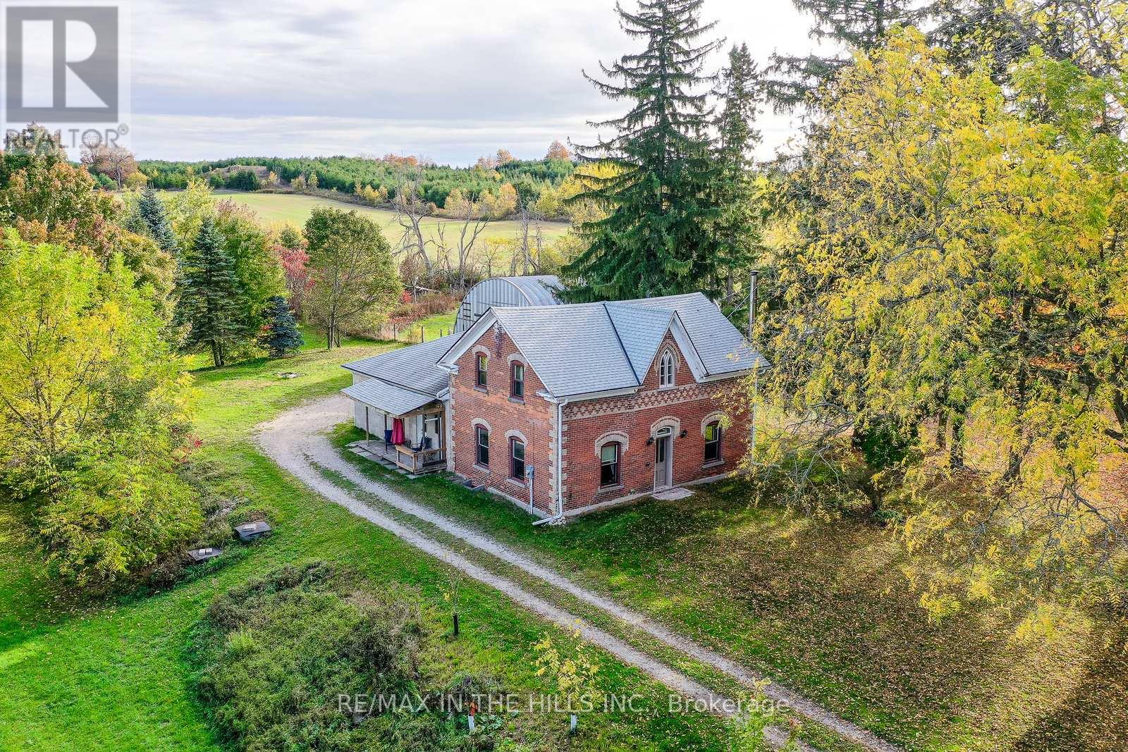 20643 Kennedy Road, Caledon, Ontario  L7K 1Z3 - Photo 2 - W12216770