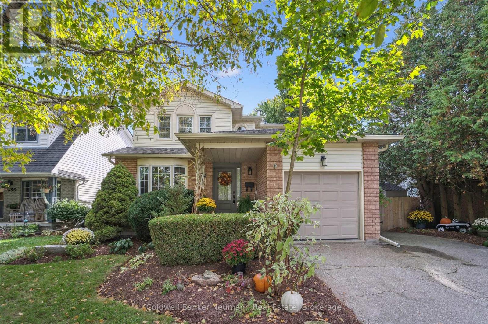 638 HOLMAN CRESCENT, Centre Wellington, Ontario