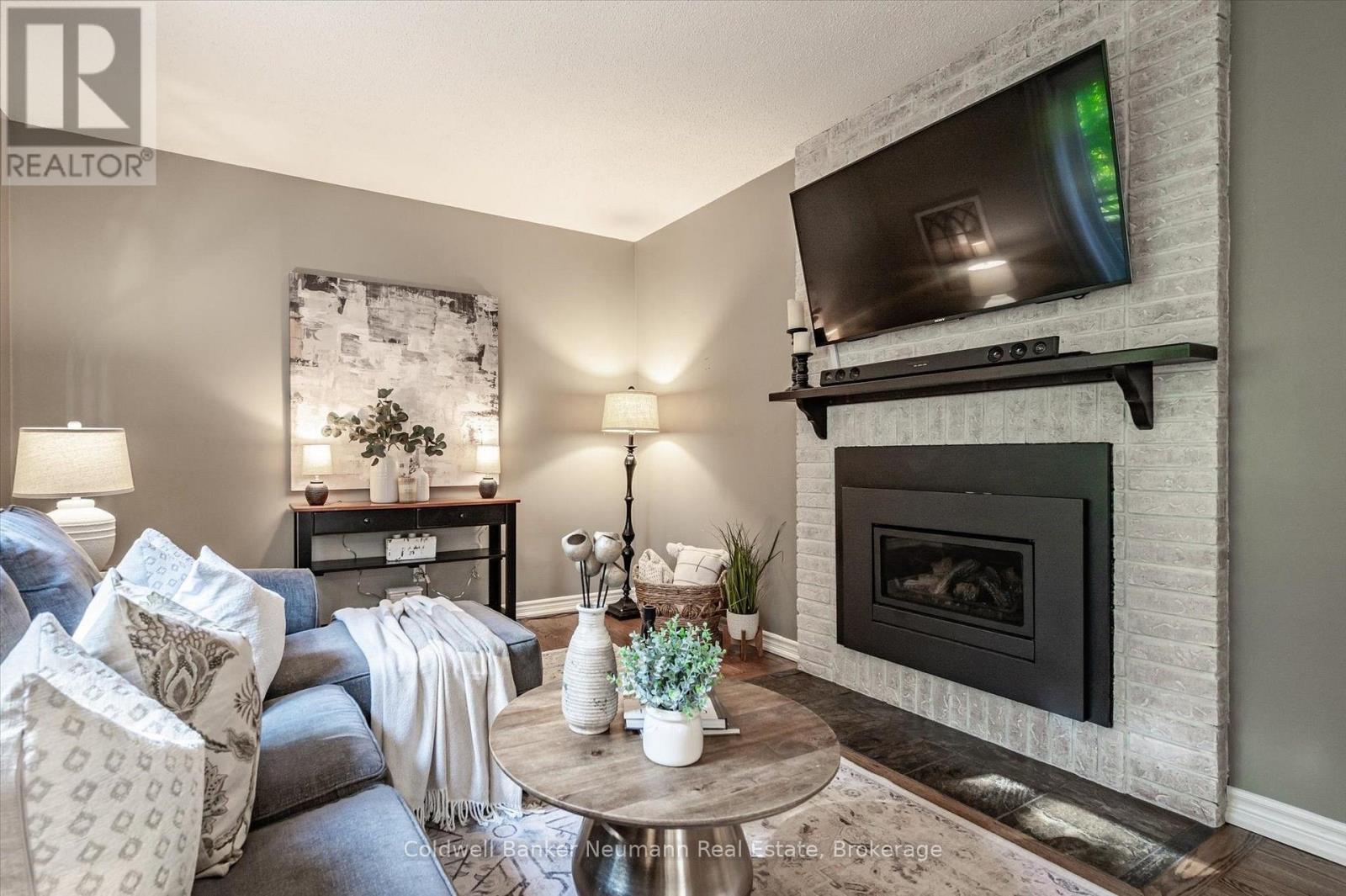 638 Holman Crescent, Centre Wellington, Ontario  N1M 3M1 - Photo 15 - X12465542