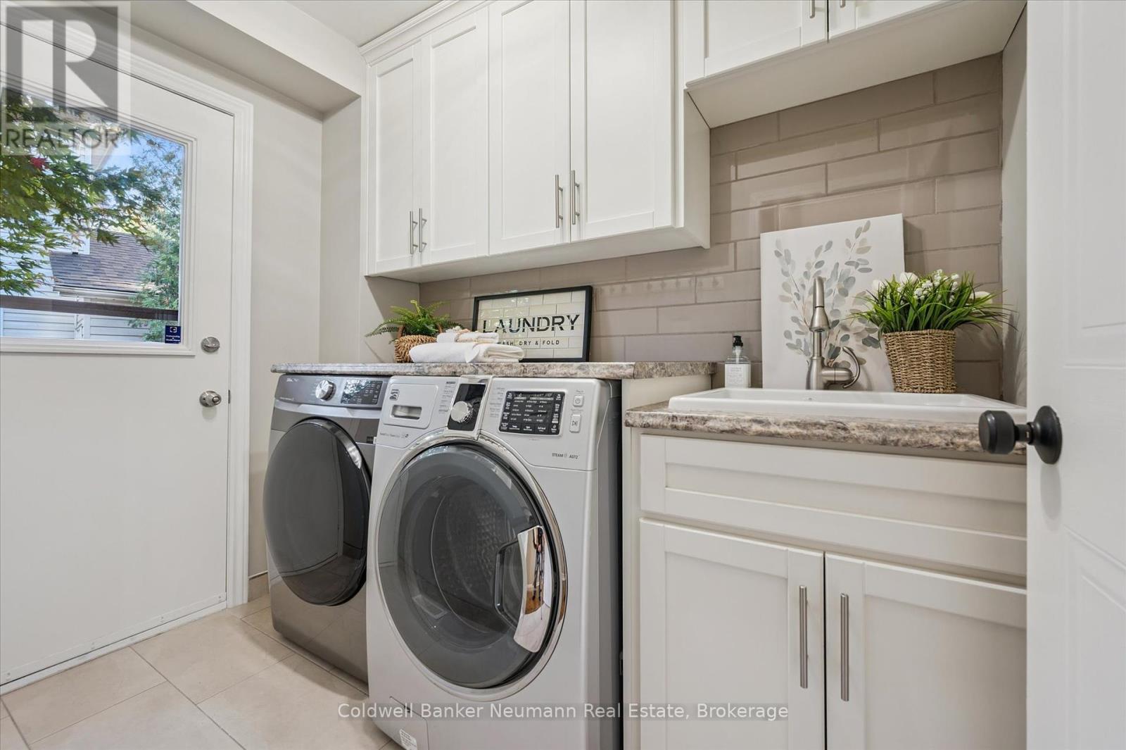 638 Holman Crescent, Centre Wellington, Ontario  N1M 3M1 - Photo 17 - X12465542