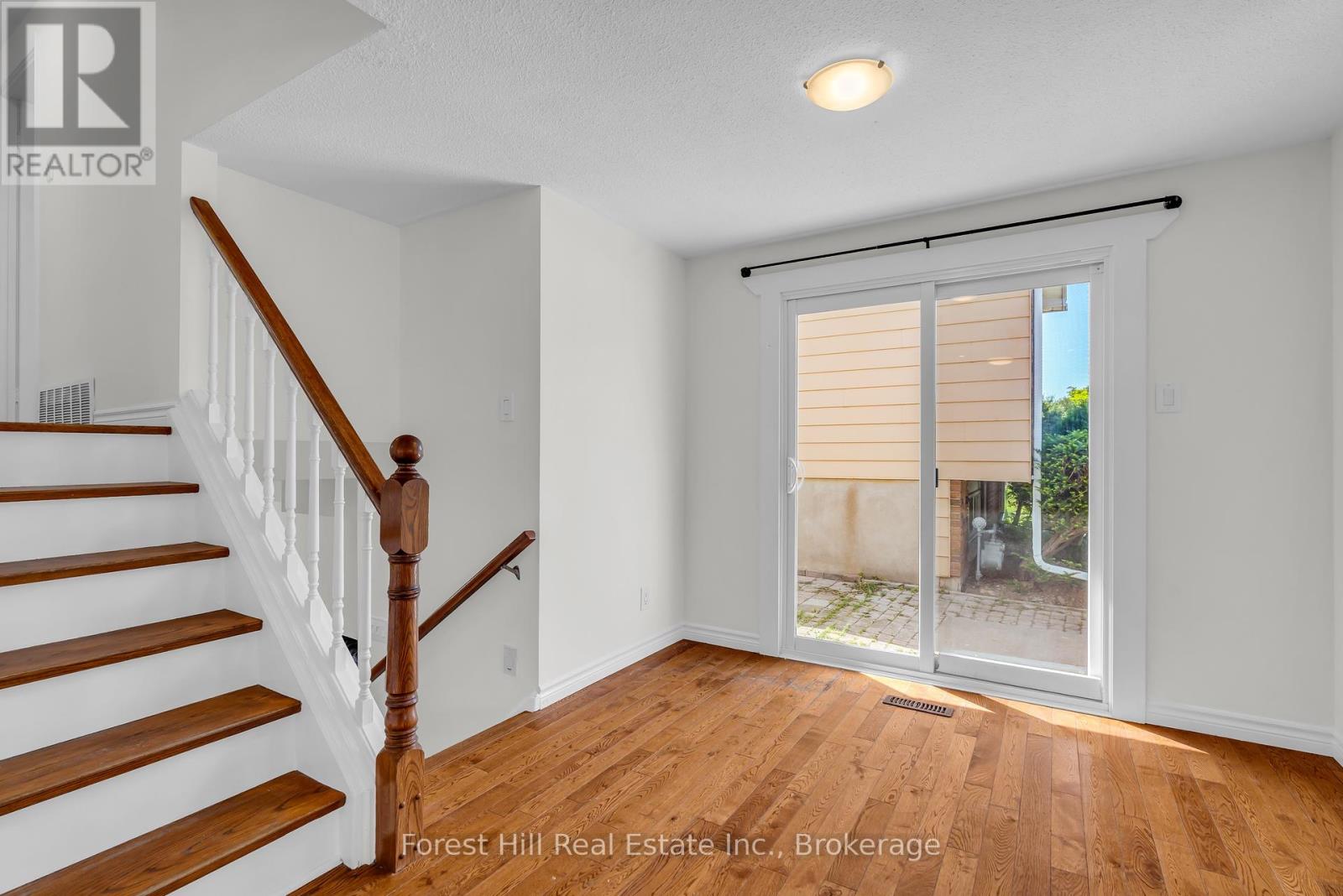 15 Homestead Place, Kitchener, Ontario  N2N 1Z1 - Photo 10 - X12465587