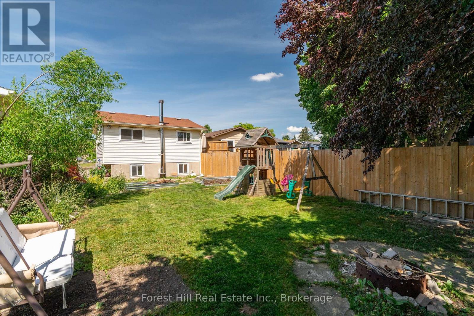 15 Homestead Place, Kitchener, Ontario  N2N 1Z1 - Photo 31 - X12465587