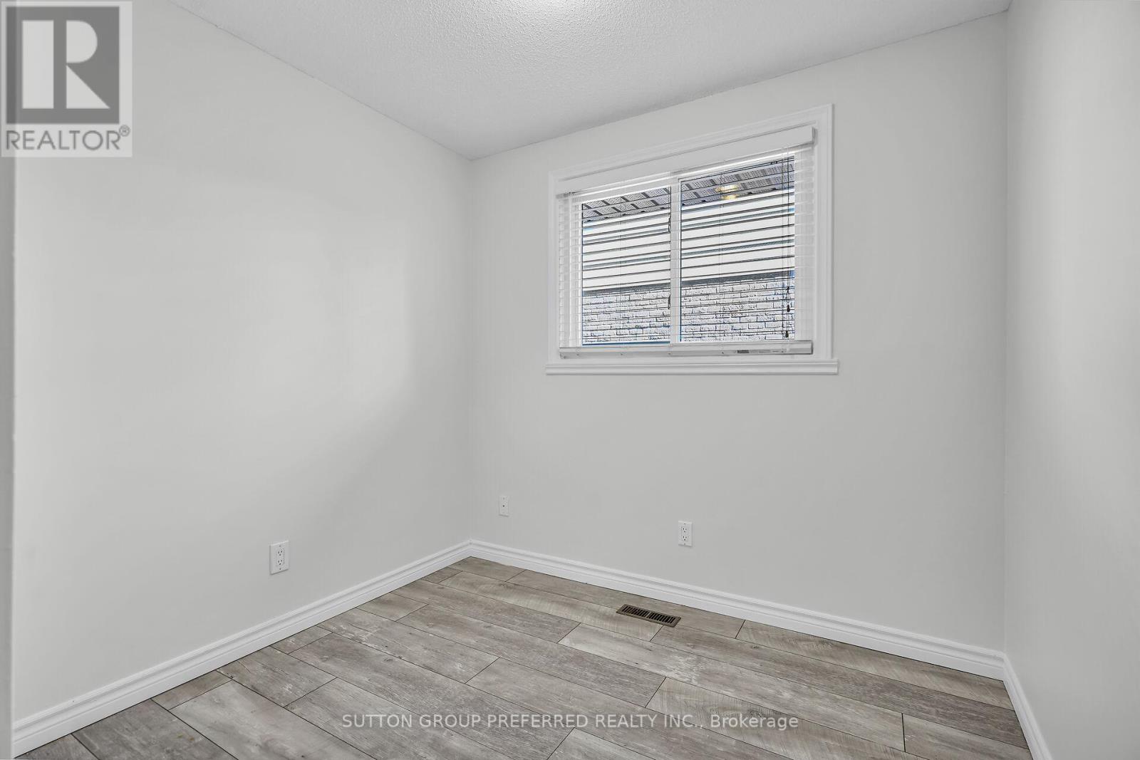 34 Hearthside Place, London East, Ontario  N5V 3N1 - Photo 22 - X12465583