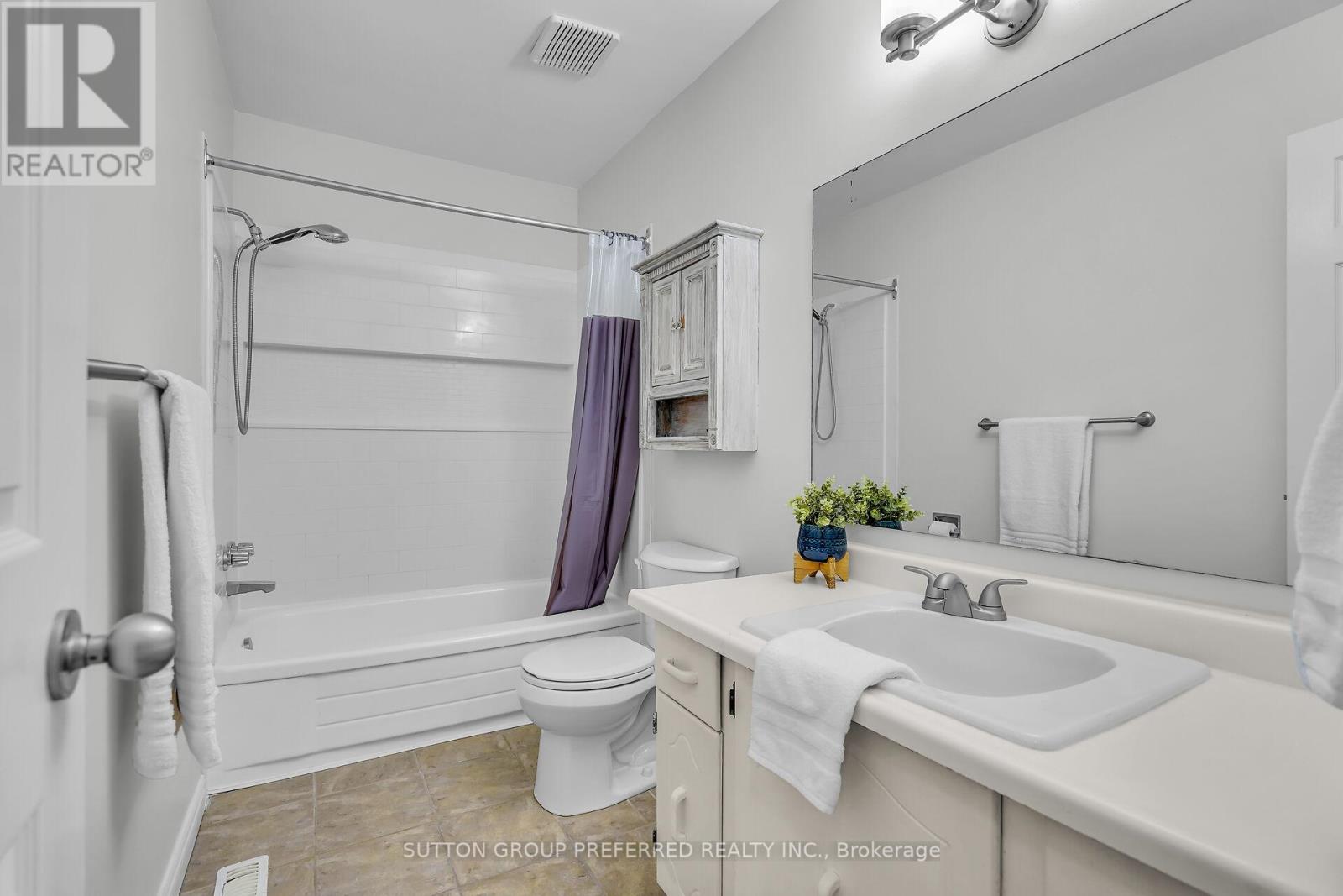 34 Hearthside Place, London East, Ontario  N5V 3N1 - Photo 24 - X12465583