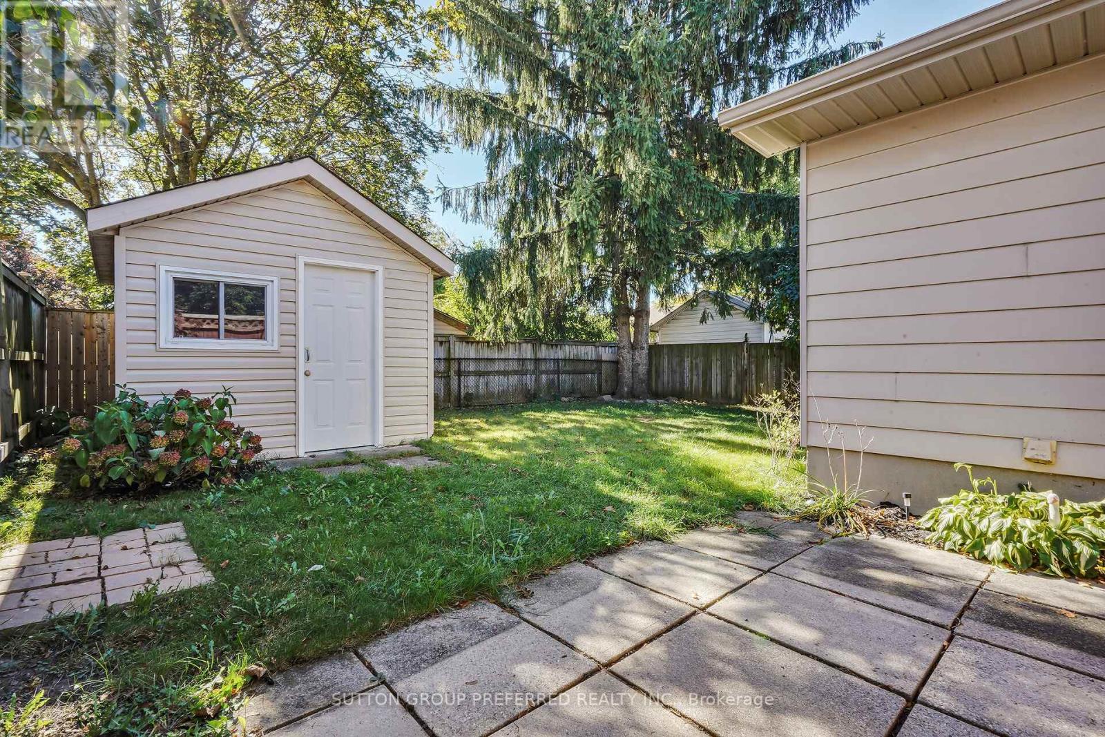 34 Hearthside Place, London East, Ontario  N5V 3N1 - Photo 31 - X12465583