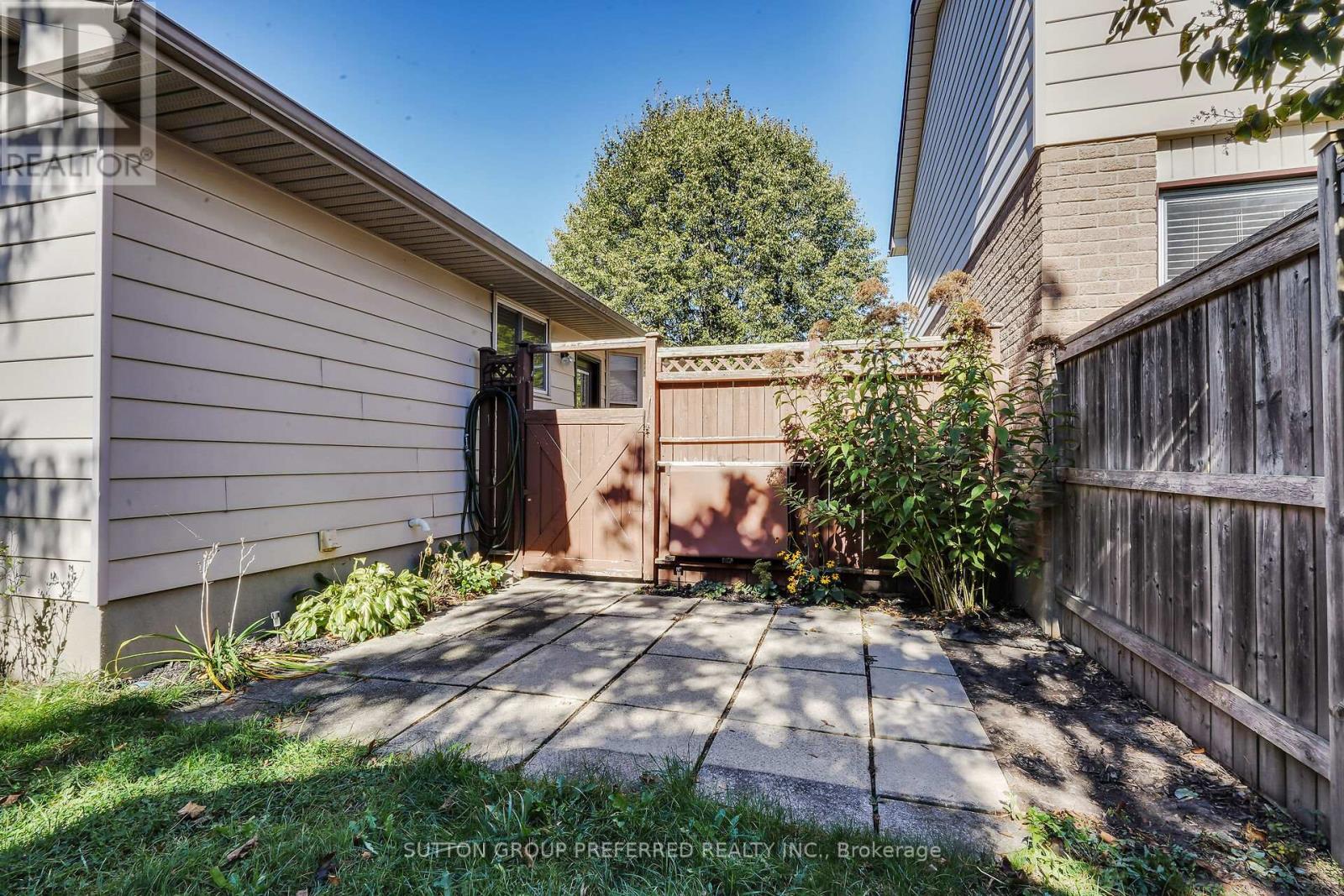34 Hearthside Place, London East, Ontario  N5V 3N1 - Photo 33 - X12465583