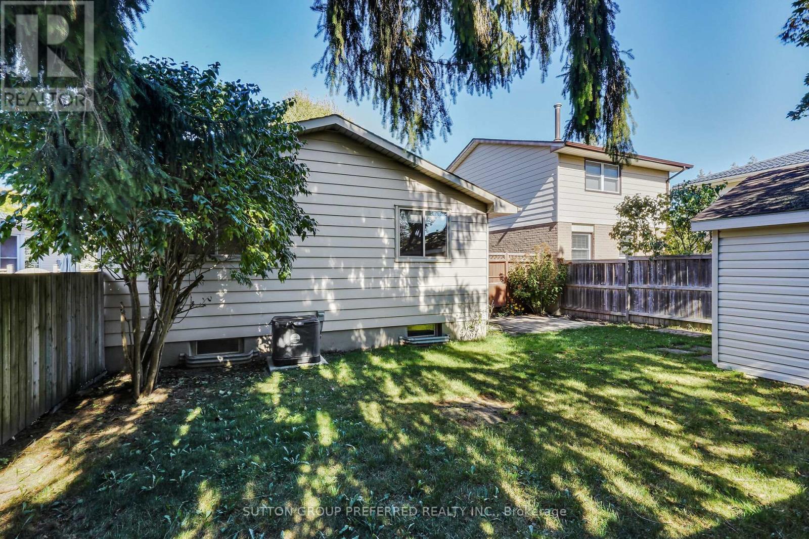 34 Hearthside Place, London East, Ontario  N5V 3N1 - Photo 37 - X12465583