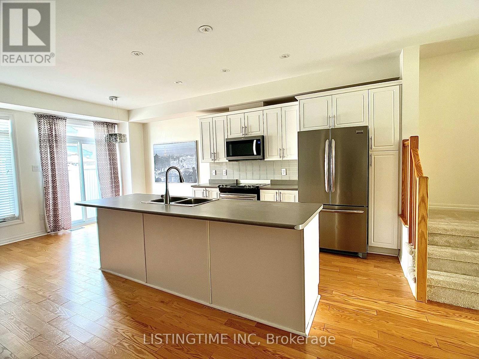 702 Brian Good Avenue, Ottawa, Ontario  K4M 0C1 - Photo 7 - X12465527