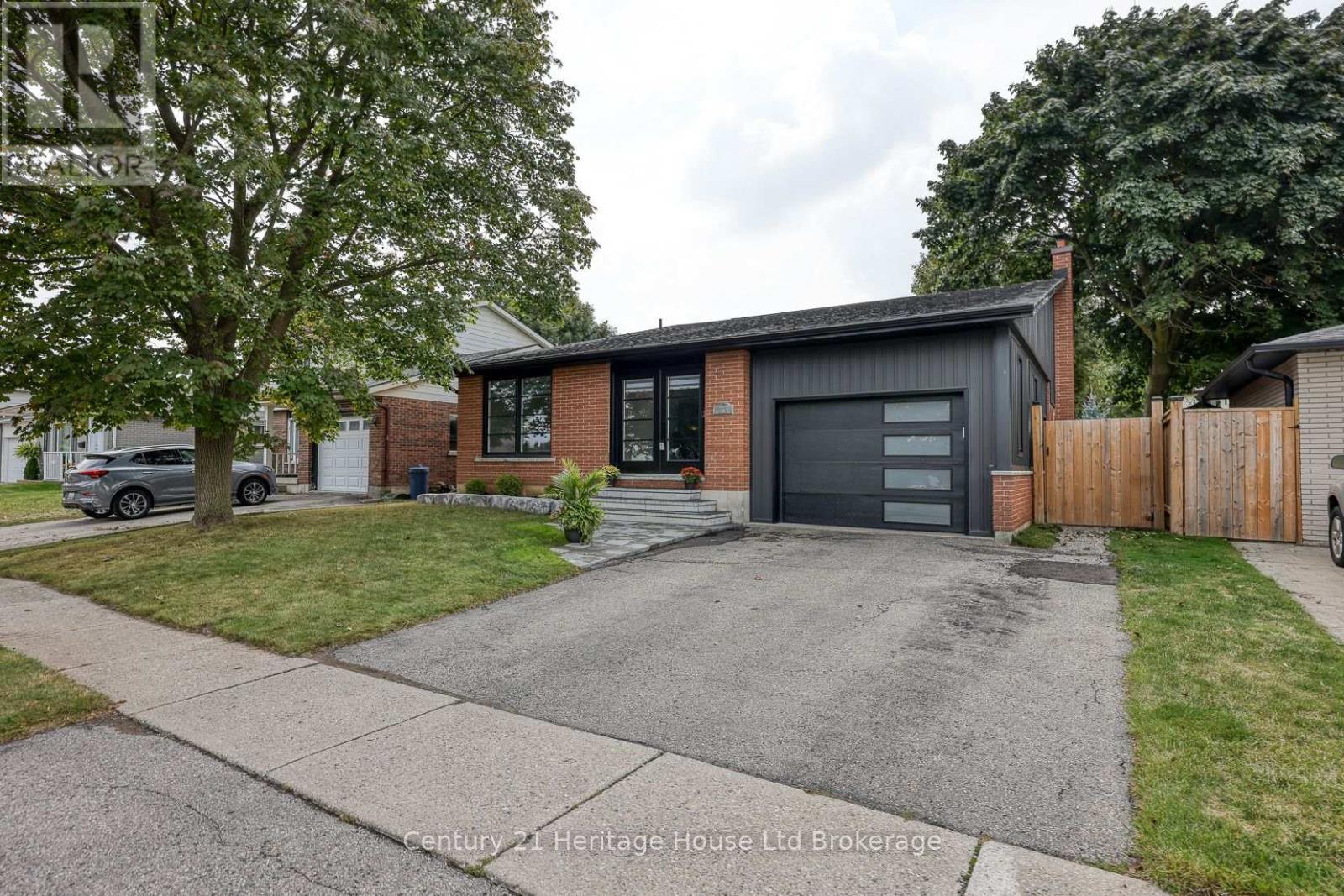 275 Cartier Drive N, Woodstock, Ontario  N4S 7T9 - Photo 3 - X12465529