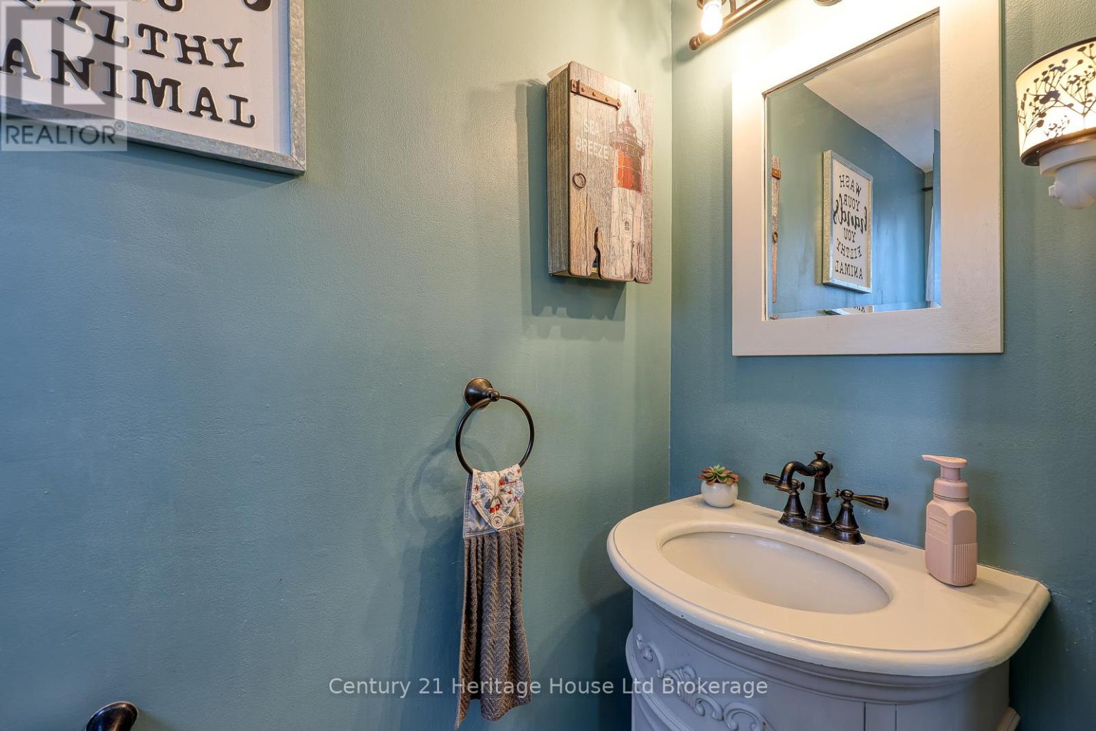 9 Edmunds Crescent, London South, Ontario  N5Z 4J1 - Photo 15 - X12465531
