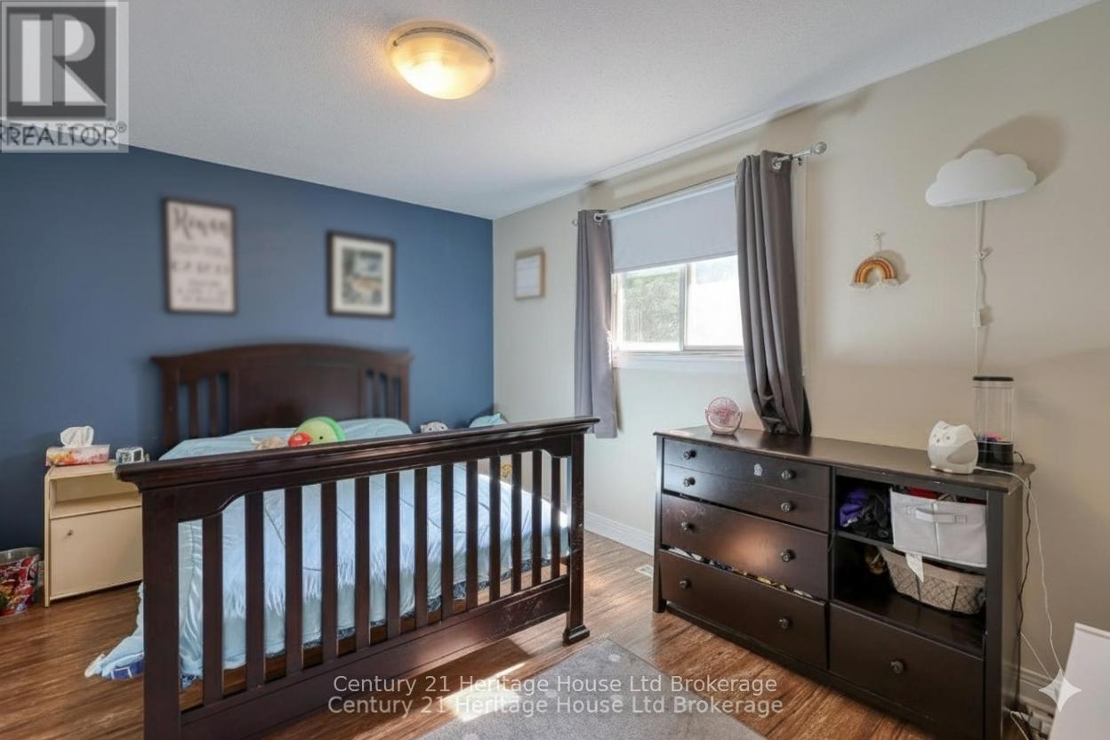 9 Edmunds Crescent, London South, Ontario  N5Z 4J1 - Photo 16 - X12465531
