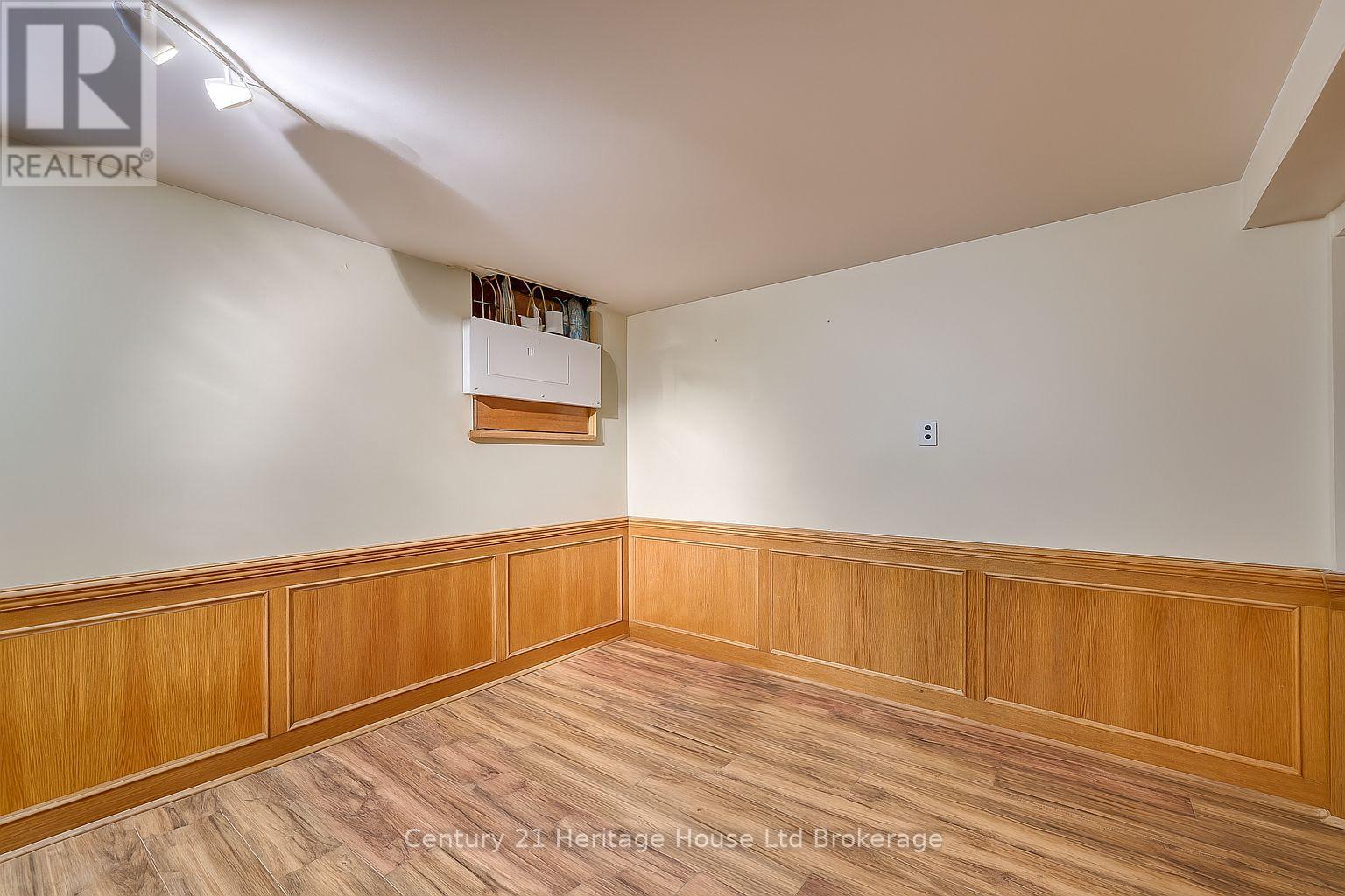 9 Edmunds Crescent, London South, Ontario  N5Z 4J1 - Photo 23 - X12465531