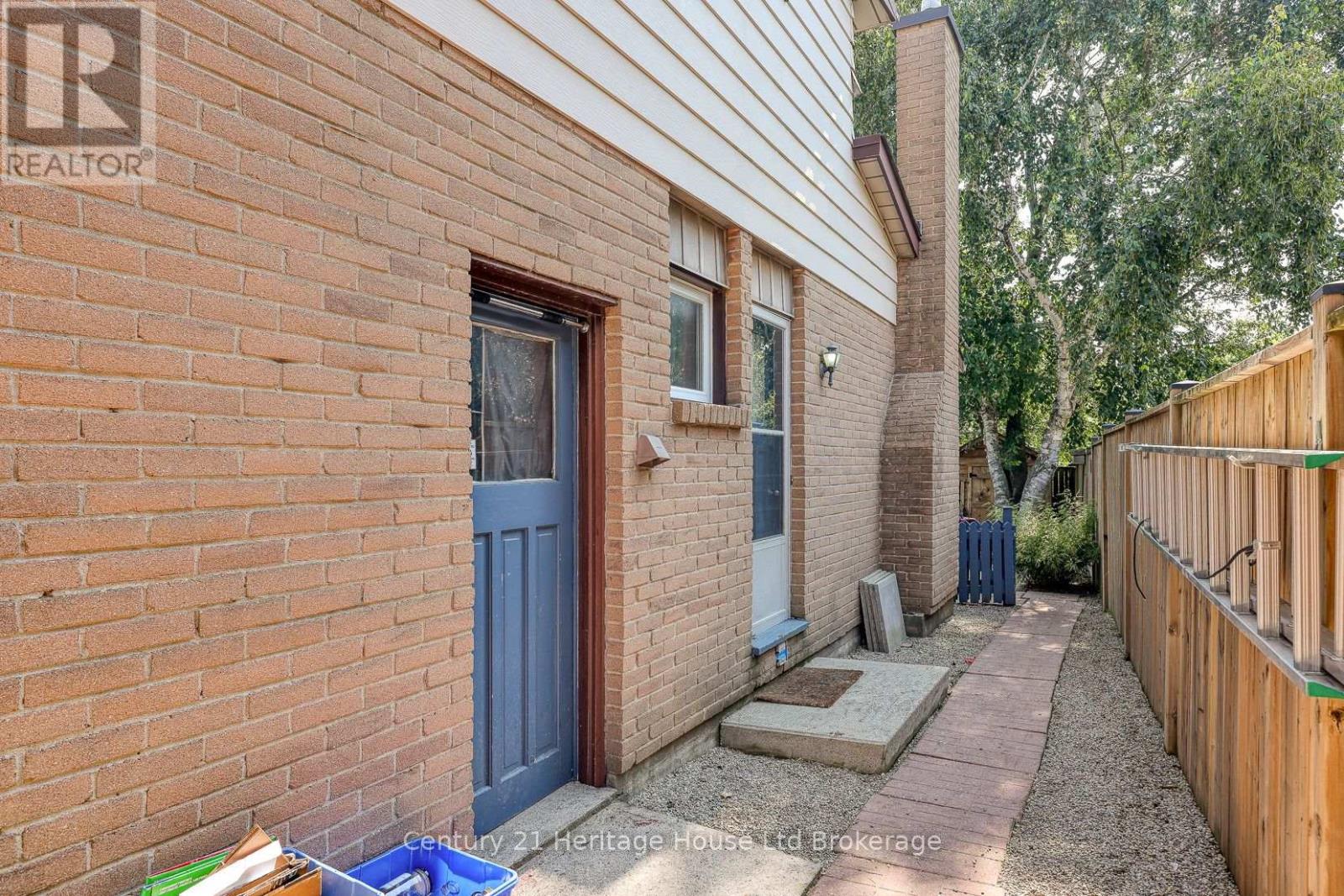 9 Edmunds Crescent, London South, Ontario  N5Z 4J1 - Photo 28 - X12465531