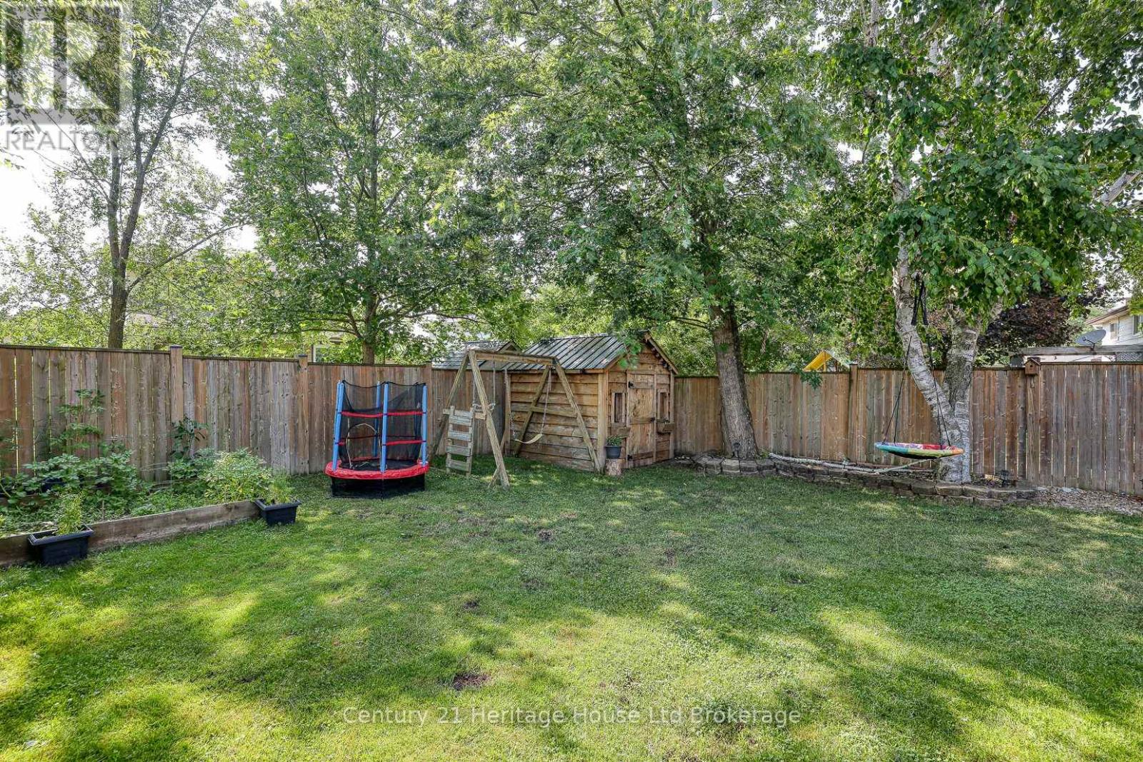 9 Edmunds Crescent, London South, Ontario  N5Z 4J1 - Photo 35 - X12465531