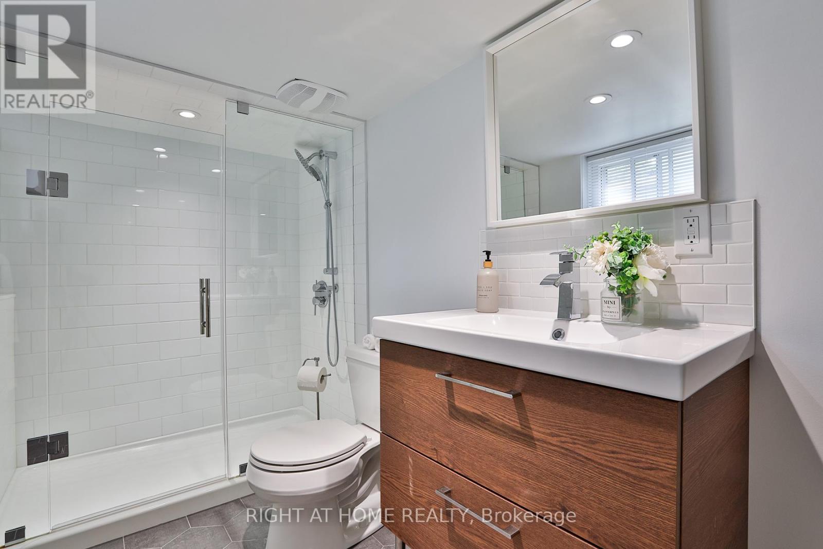 230 Milverton Boulevard, Toronto, Ontario  M4J 1V5 - Photo 30 - E12461748