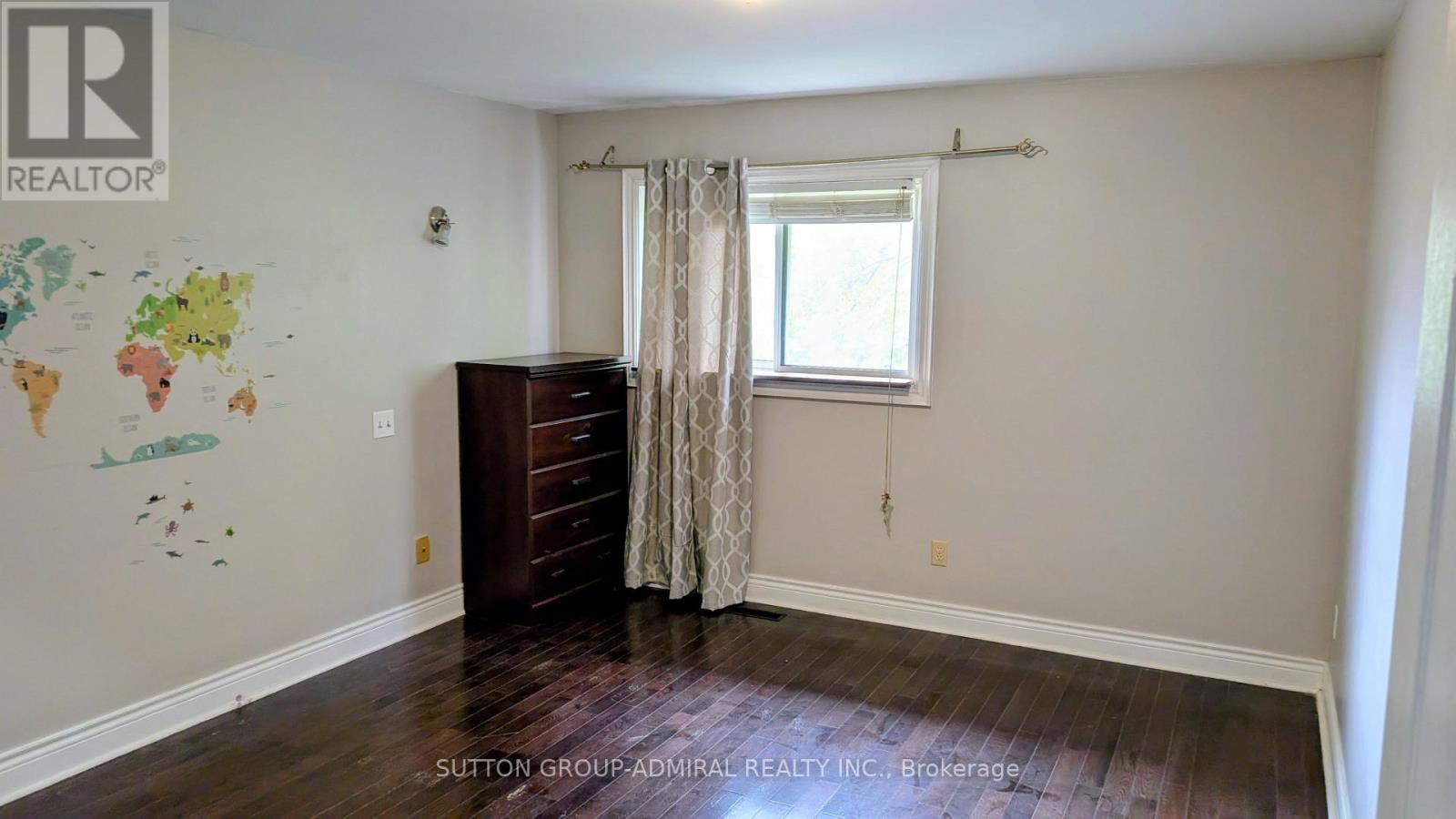Upper - 214 Park Lawn Road, Toronto (Stonegate-Queensway), Ontario  M8Y 3J4 - Photo 4 - W12450949