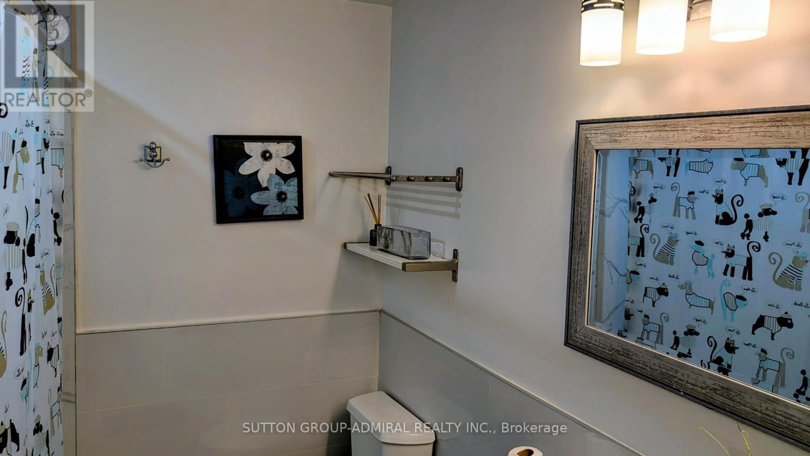 Upper - 214 Park Lawn Road, Toronto (Stonegate-Queensway), Ontario  M8Y 3J4 - Photo 7 - W12450949