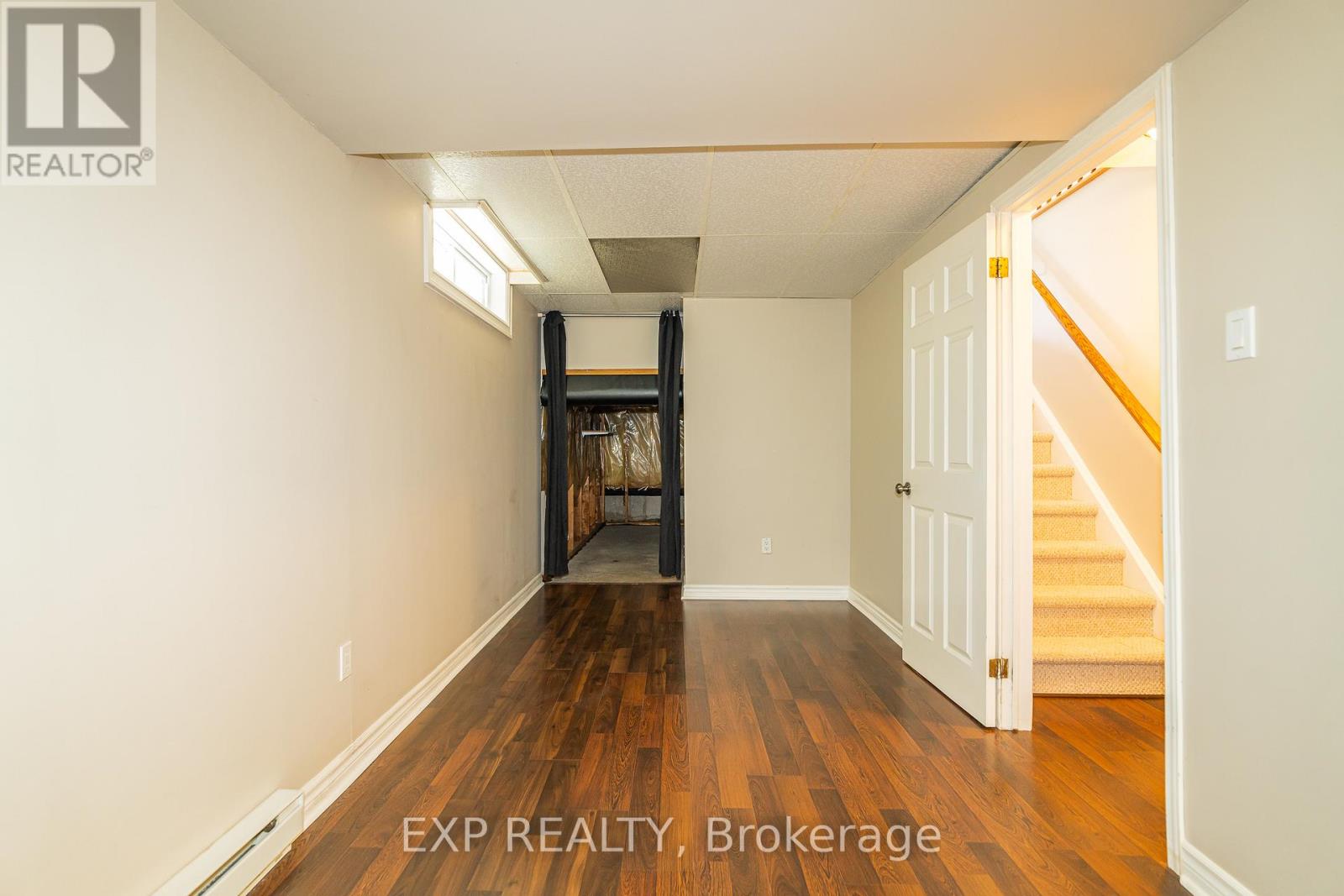 32 Maple View Crescent, Ottawa, Ontario  K2G 5J6 - Photo 39 - X12465357