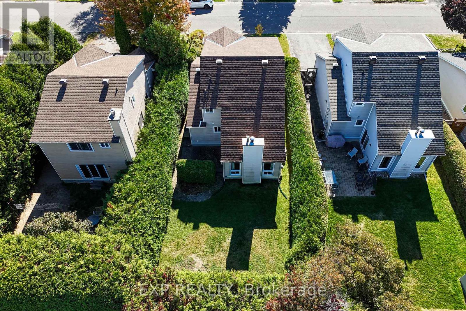 32 Maple View Crescent, Ottawa, Ontario  K2G 5J6 - Photo 46 - X12465357