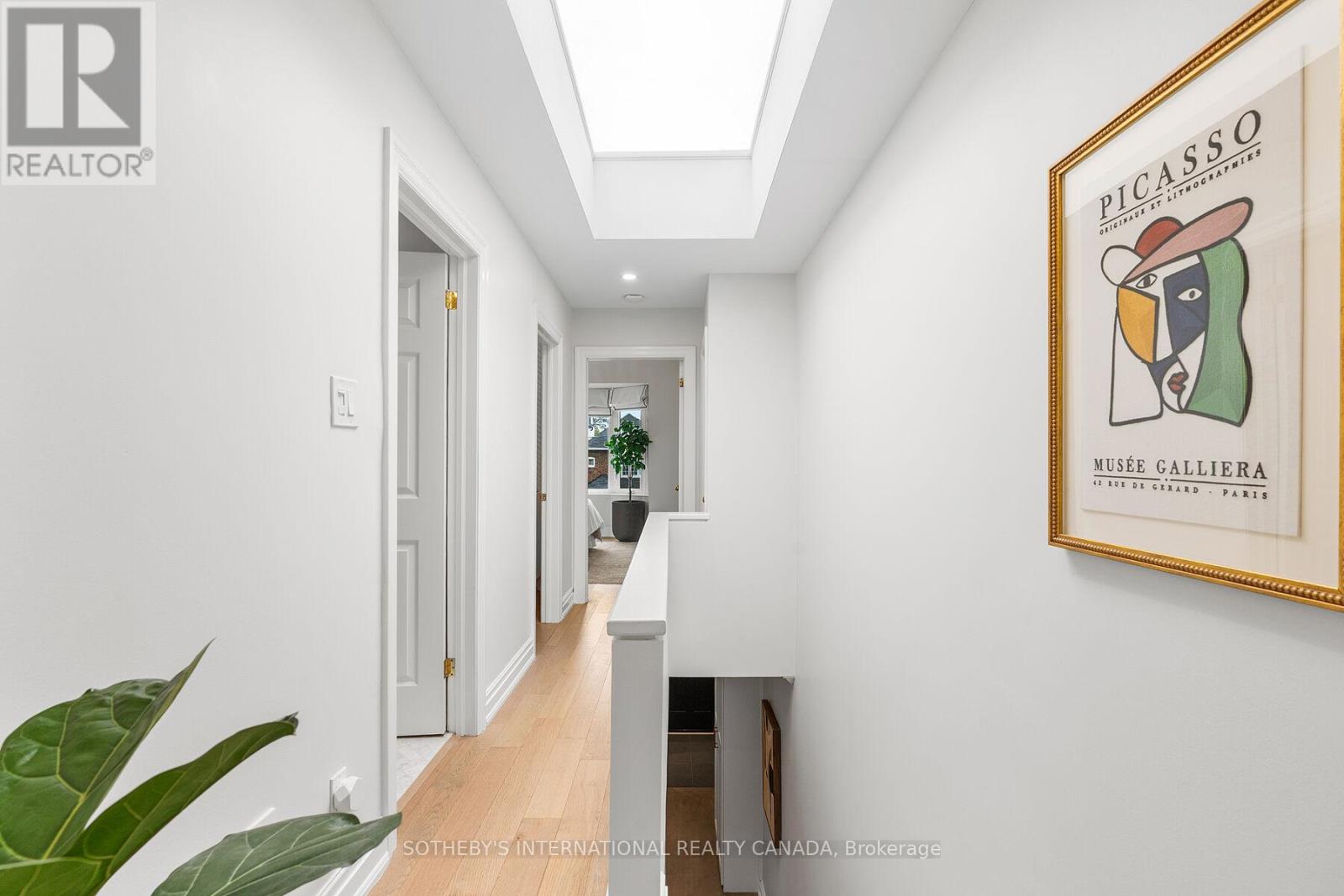 251 Bowood Avenue, Toronto, Ontario  M4N 1Y7 - Photo 20 - C12465296
