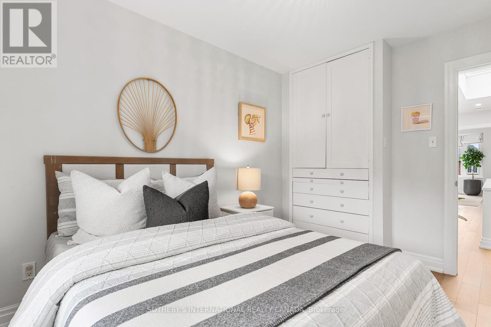 251 Bowood Avenue, Toronto, Ontario  M4N 1Y7 - Photo 30 - C12465296