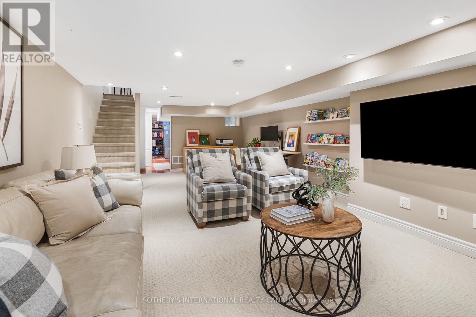 251 Bowood Avenue, Toronto, Ontario  M4N 1Y7 - Photo 32 - C12465296