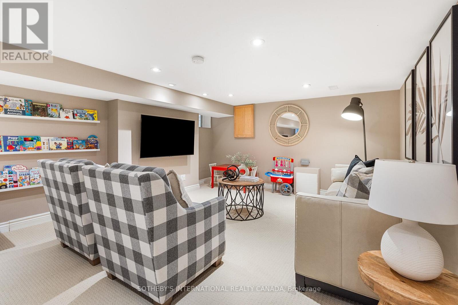 251 Bowood Avenue, Toronto, Ontario  M4N 1Y7 - Photo 33 - C12465296