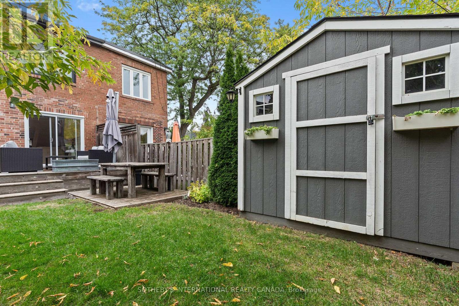251 Bowood Avenue, Toronto, Ontario  M4N 1Y7 - Photo 39 - C12465296