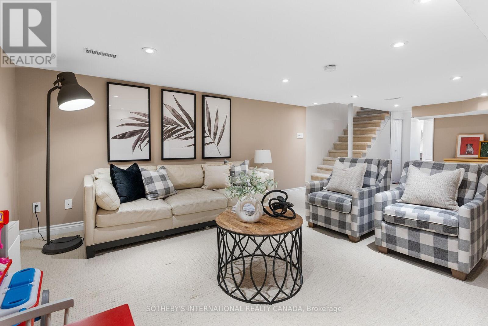 251 Bowood Avenue, Toronto, Ontario  M4N 1Y7 - Photo 8 - C12465296