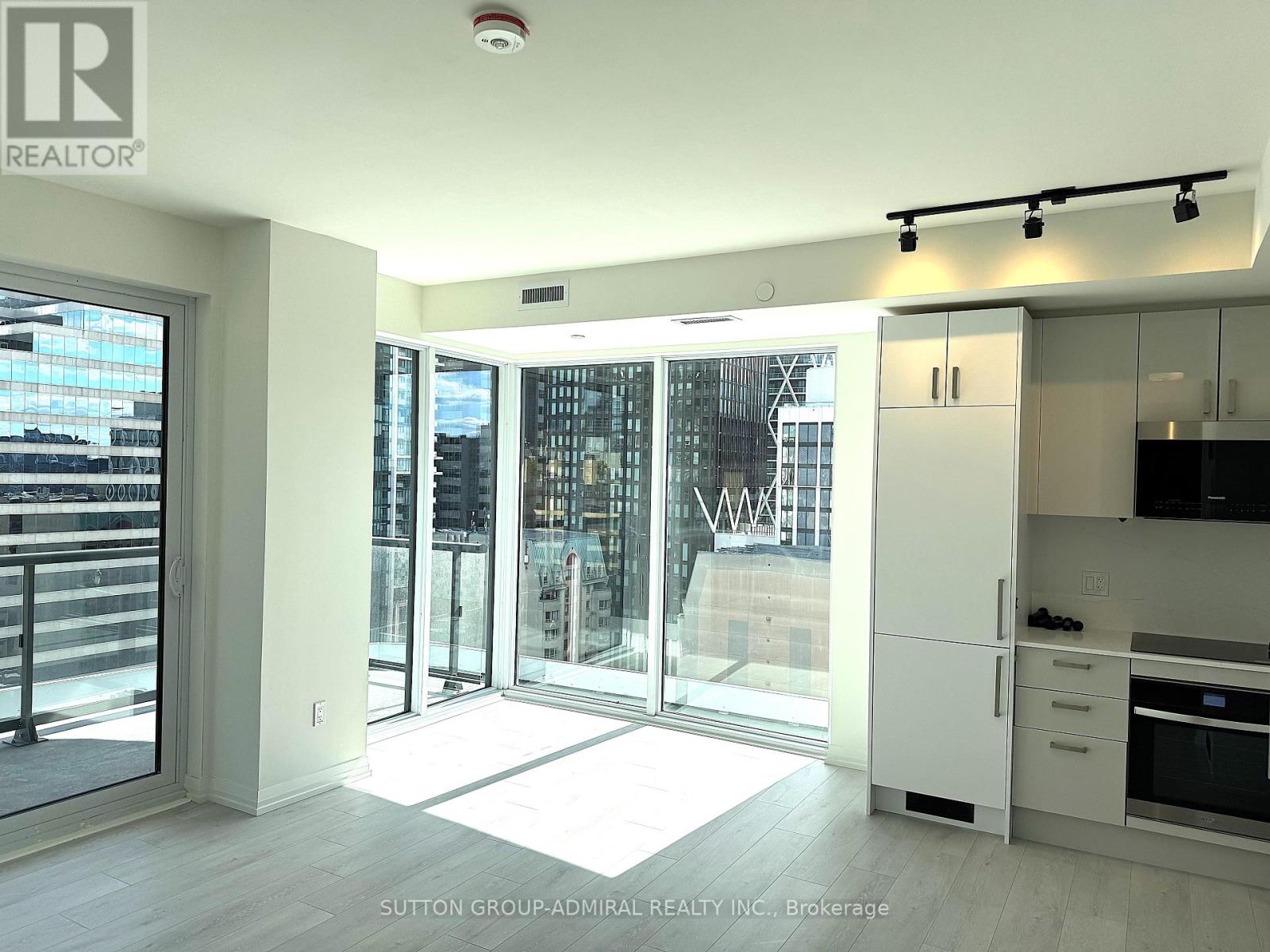 1505 - 280 Dundas Street W, Toronto, Ontario  M5T 0E3 - Photo 4 - C12465305