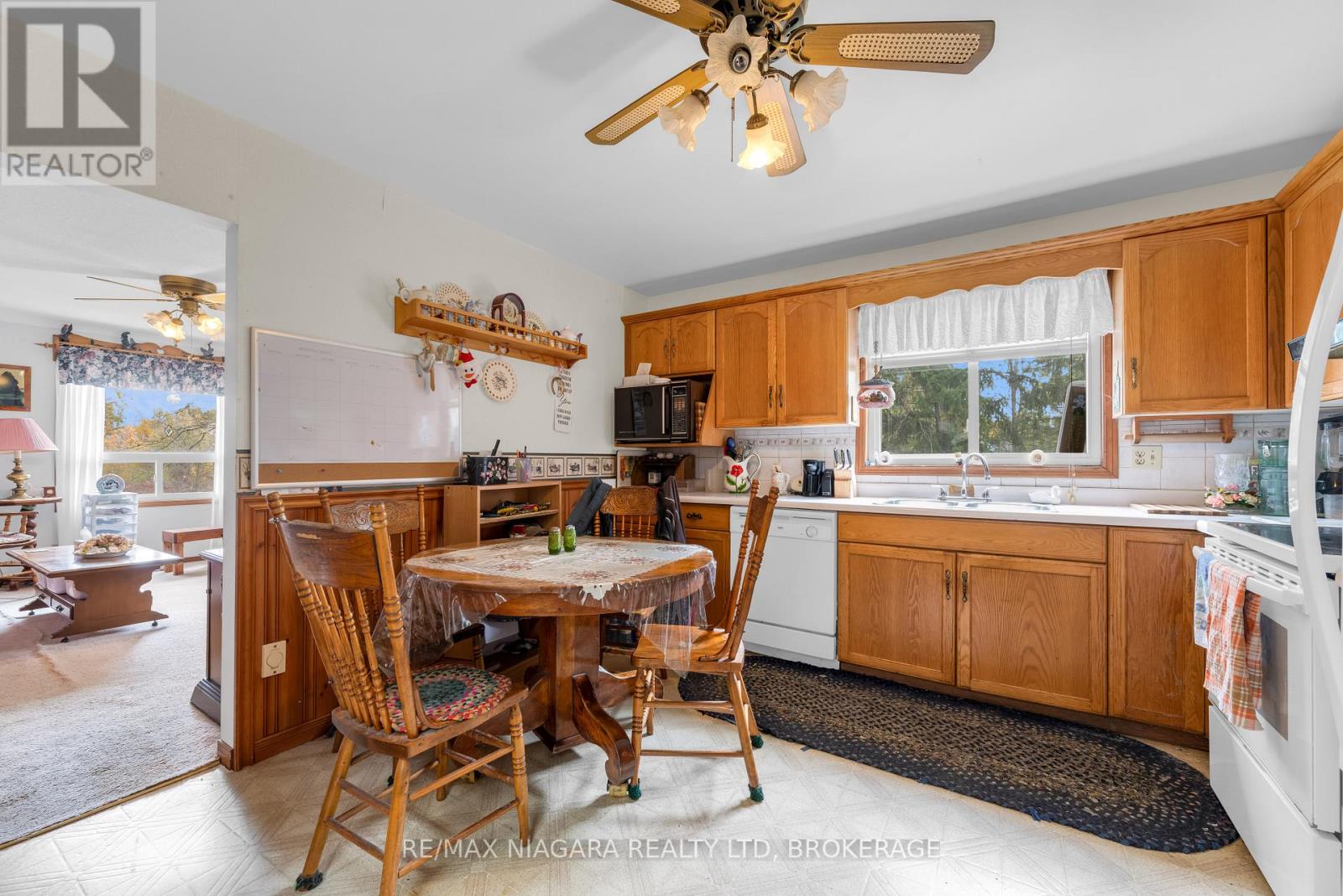 31 Matthews Road, Welland (Cooks Mills), Ontario  L3B 5N4 - Photo 15 - X12465539