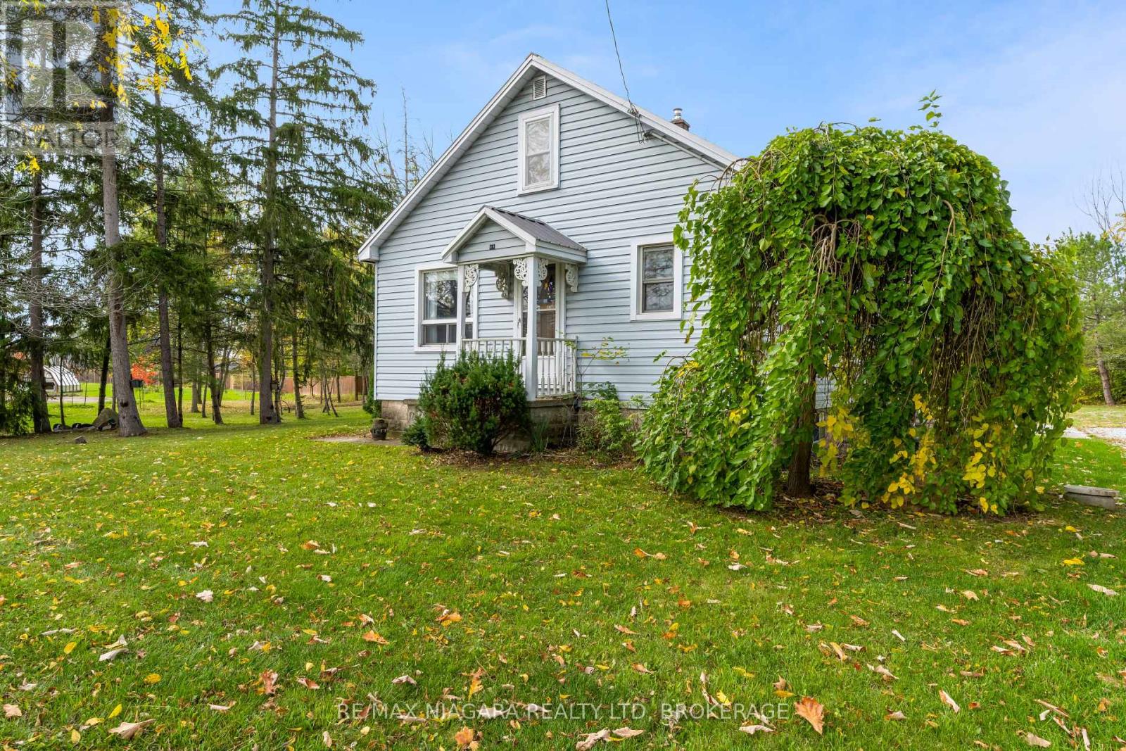 31 Matthews Road, Welland, Ontario  L3B 5N4 - Photo 2 - X12465539