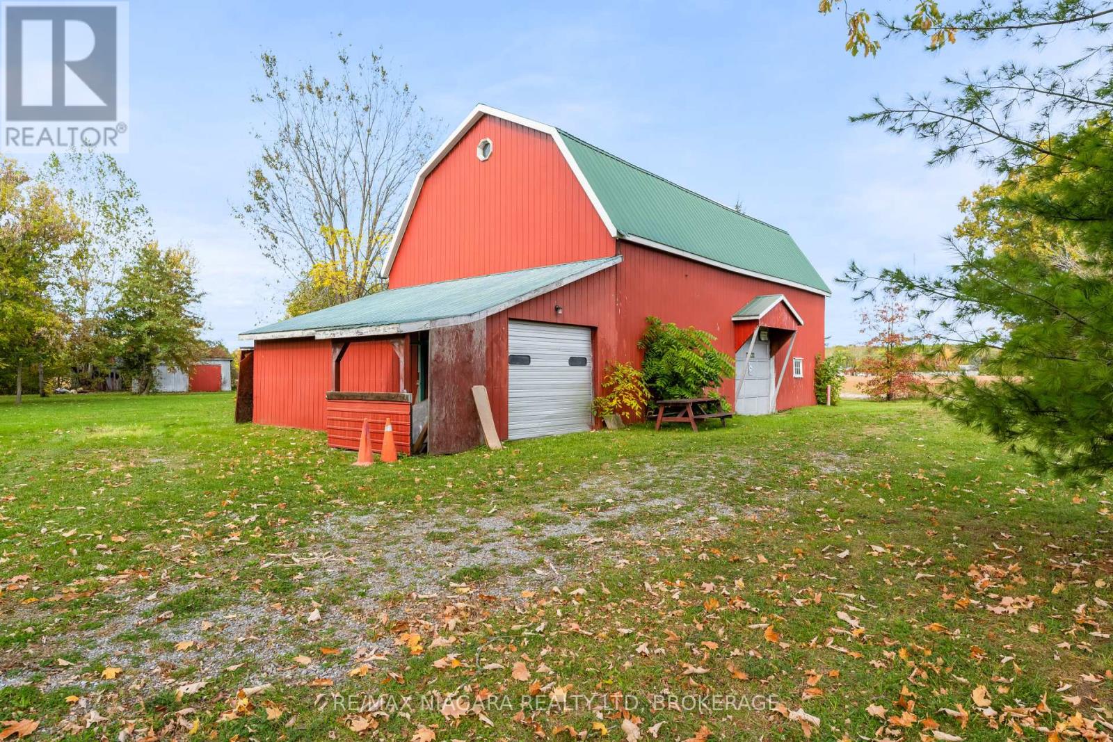 31 Matthews Road, Welland, Ontario  L3B 5N4 - Photo 8 - X12465539