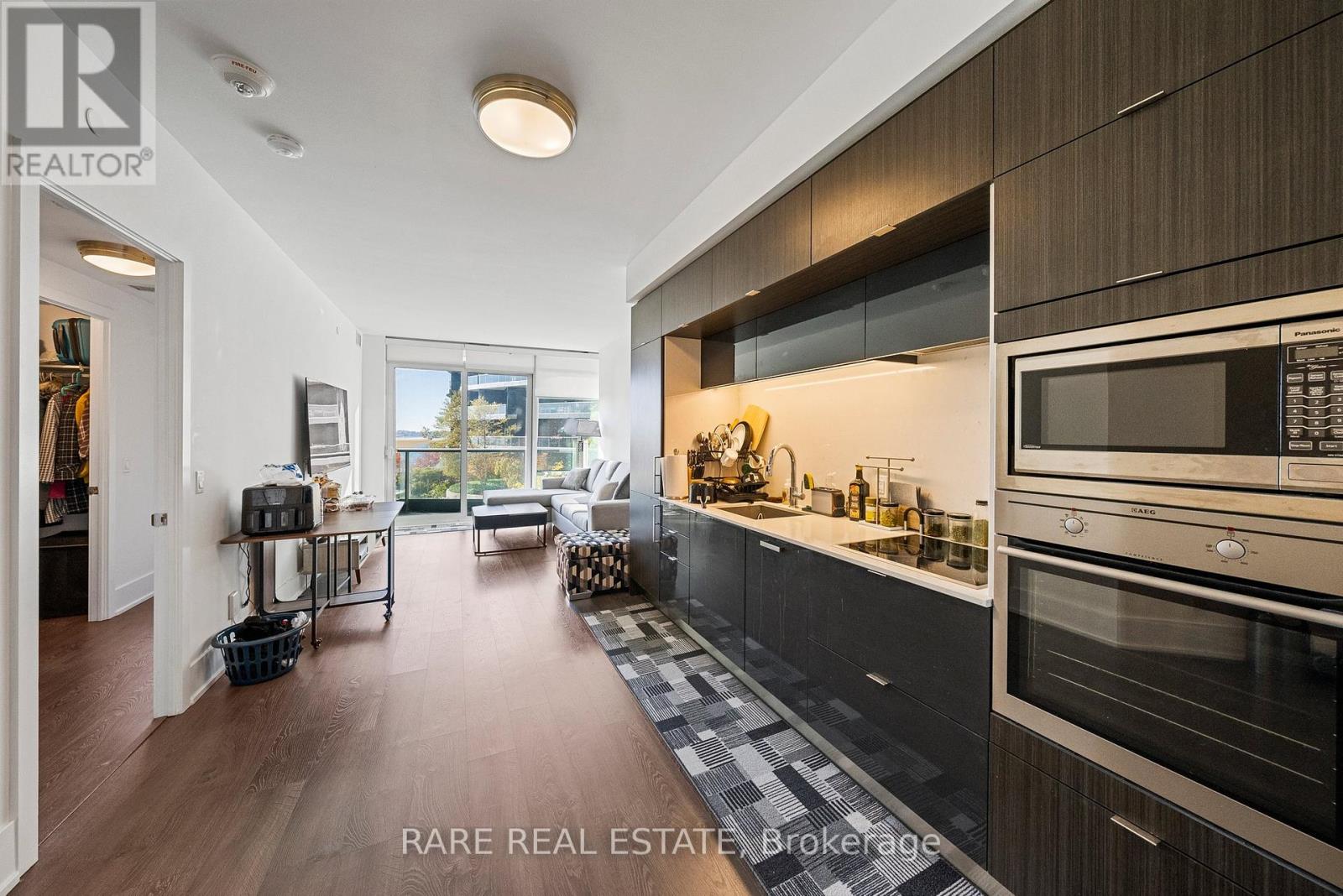 312 - 1 Edgewater Drive, Toronto, Ontario  M5A 0L1 - Photo 6 - C12465353