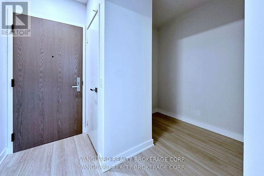 1005 - 30 Tretti Way, Toronto, Ontario  M3H 0E3 - Photo 5 - C12465376