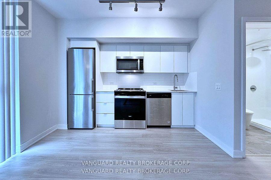 1005 - 30 Tretti Way, Toronto, Ontario  M3H 0E3 - Photo 7 - C12465376
