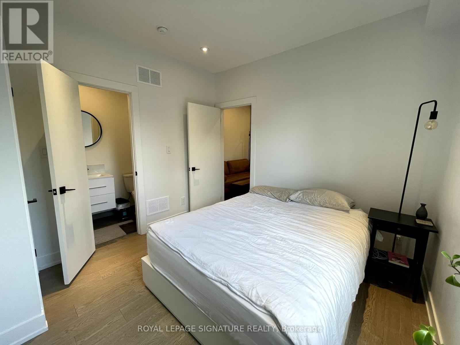 Back - 17 Claremont Street, Toronto, Ontario  M6J 2M3 - Photo 8 - C12465380