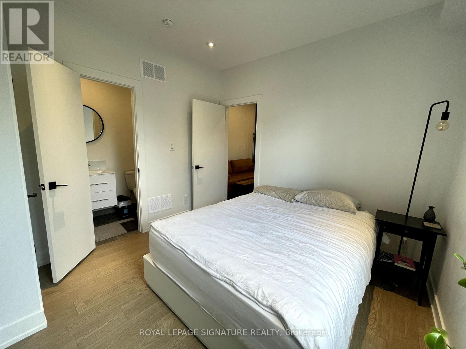Back - 17 Claremont Street, Toronto, Ontario  M6J 2M3 - Photo 9 - C12465380